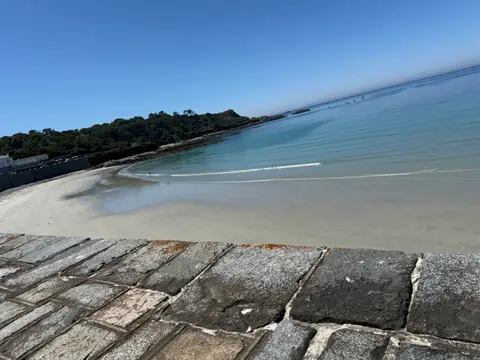 Rocquaine Bay